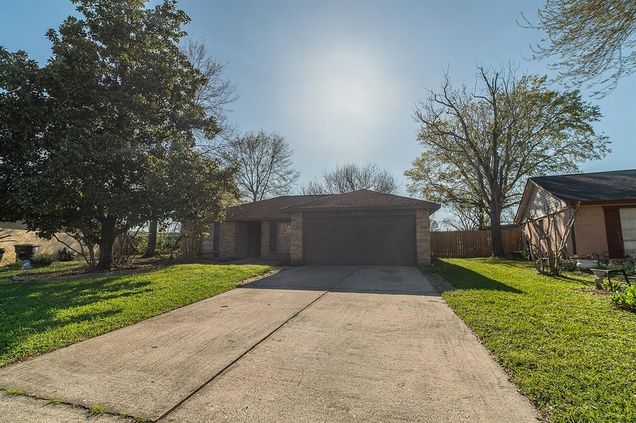8303 Snail Hollow Drive Houston, TX House Active - Photo 1 of 41. Opens carousel modal