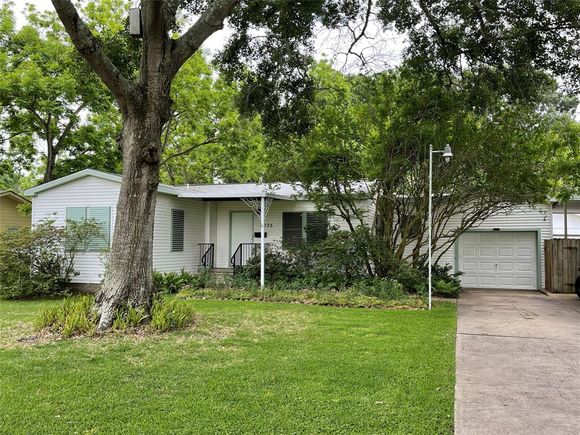 3035 Mcarthur Drive La Marque, TX House Sold - Photo 1 of 1. Opens carousel modal