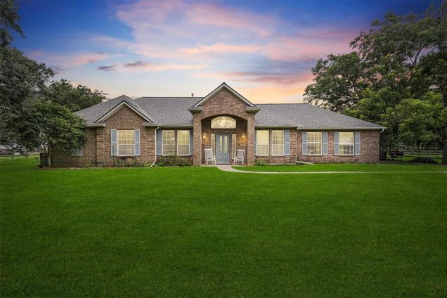 16810 Sun Valley Lane