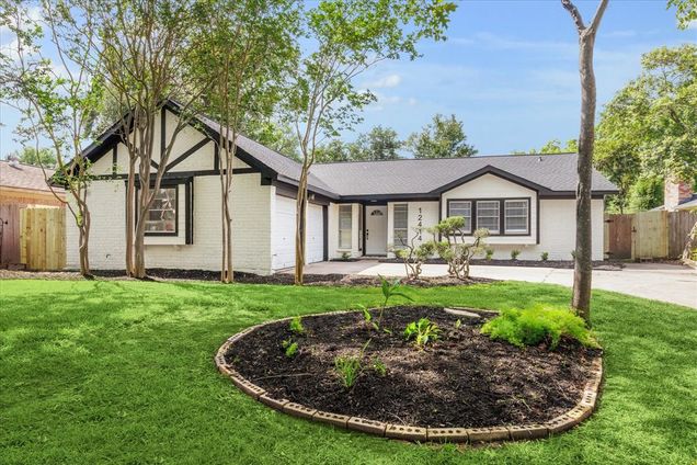 12414 Whittington Drive
