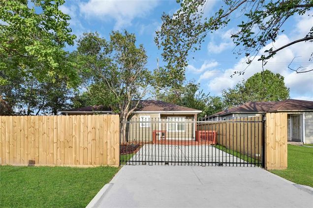 9622 Ashville Drive Houston, TX House Sold - Photo 1 of 1. Opens carousel modal
