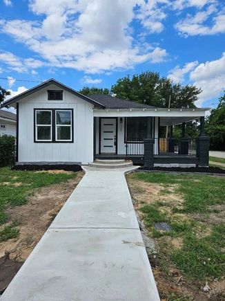 3241 Reeves Street Houston, TX House Active - Photo 1 of 9. Opens carousel modal