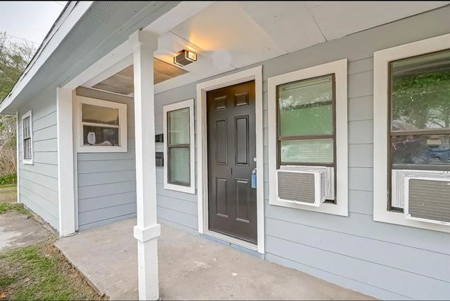 1201 Johnson Street Pasadena, TX Multifamily Active - Photo 1 of 22. Opens carousel modal