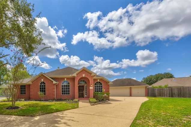 2107 Crossbay Court League City, TX House Active - Photo 1 of 29. Opens carousel modal