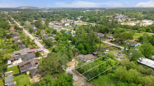 8004 Flintridge Drive Houston, TX Plot of land Active - Photo 1 of 7. Opens carousel modal