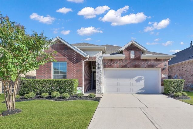 128 Castlegate Lane Houston, TX House Sold - Photo 1 of 1. Opens carousel modal
