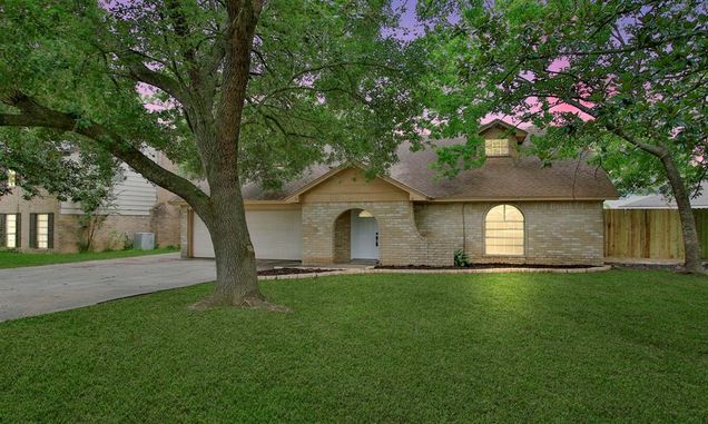 606 Orangewood Drive