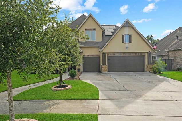 3015 Honeyguide Court