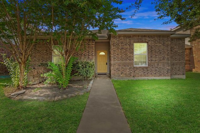 18510 Solace Vista Drive Cypress, TX House Active - Photo 1 of 34. Opens carousel modal