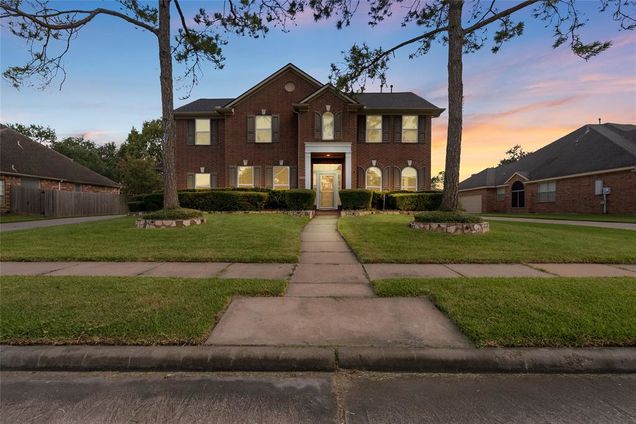 1412 Cambridge Drive Friendswood, TX House Active - Photo 1 of 43. Opens carousel modal