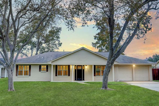 915 Piedmont Street Sugar Land, TX House Sold - Photo 1 of 1. Opens carousel modal