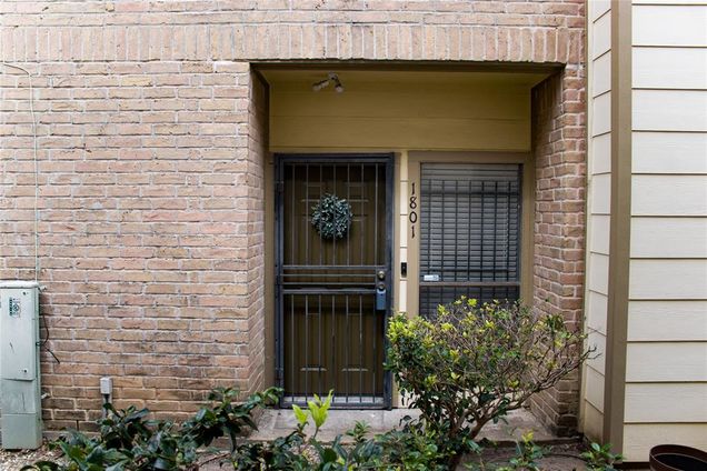 8299 Cambridge Street Unit 1801 Houston, TX Townhouse Active - Photo 1 of 35. Opens carousel modal