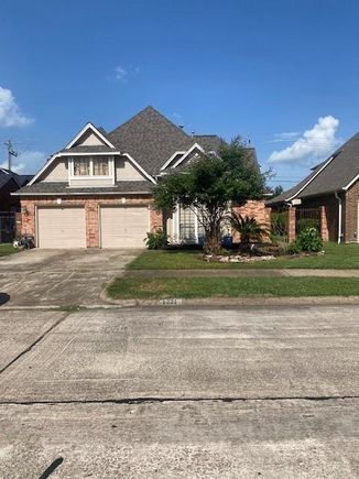 1321 Garden Court Deer Park, TX House Active - Photo 1 of 41. Opens carousel modal