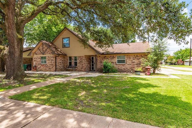 2302 Peach Lane