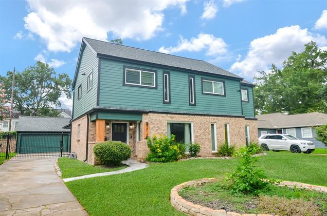 4315 Fernwood Drive