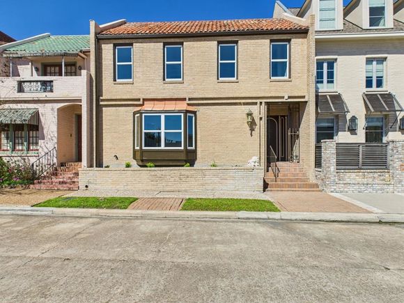 7608 Del Monte Drive