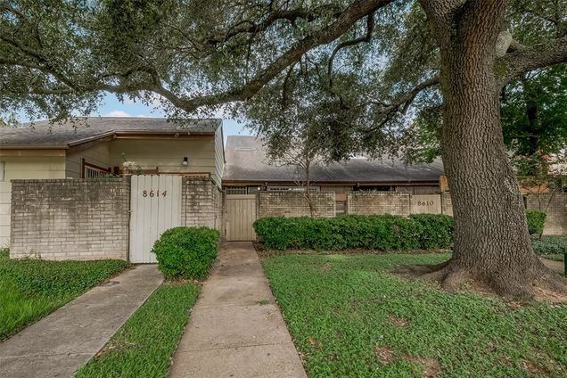 8612 Dairy View Lane