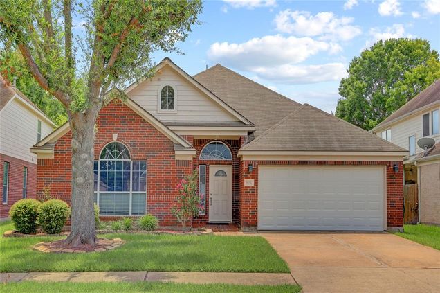 19047 Country Square Drive