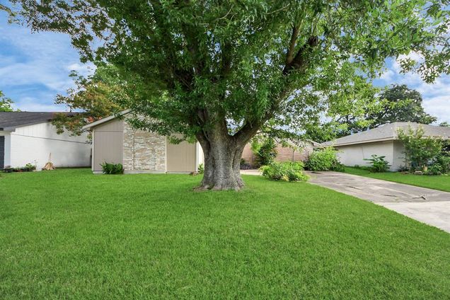 12050 Sela Lane