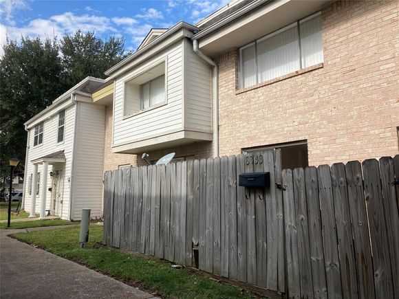 8333 La Roche Lane Houston, TX Townhouse Sold - Photo 1 of 1. Opens carousel modal