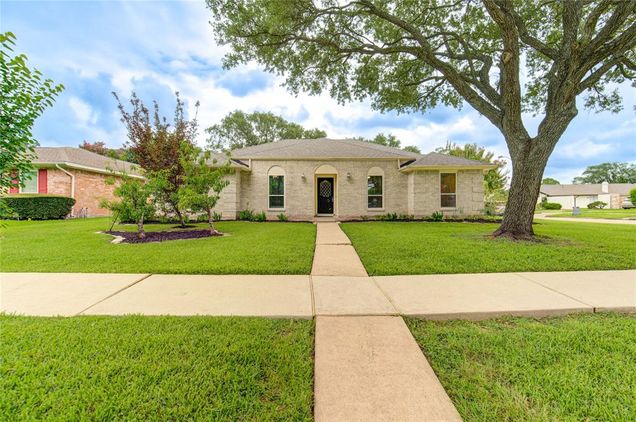 12202 Meadowhollow Drive Meadows Place, TX House Active - Photo 1 of 37. Opens carousel modal