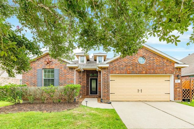 637 Rocky Hollow Lane League City, TX House Active - Photo 1 of 29. Opens carousel modal