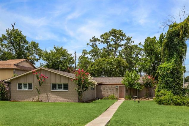 1402 Lehman Street
