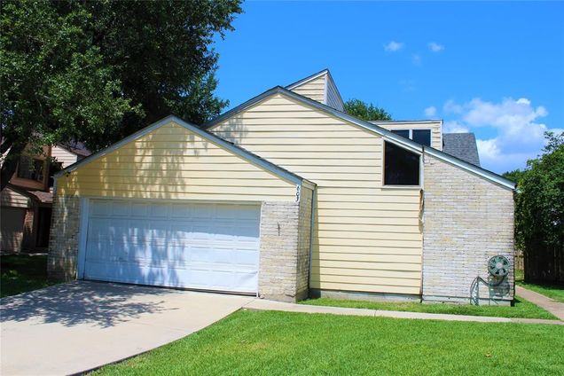 603 Meadow Knoll Drive Stafford, TX House Sold - Photo 1 of 1. Opens carousel modal
