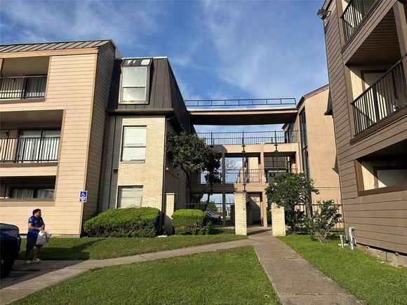206 Plaza Verde Drive Unit C31