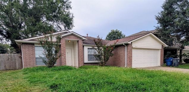 28807 Fox Lynn Drive Spring, TX House Active - Photo 1 of 33. Opens carousel modal
