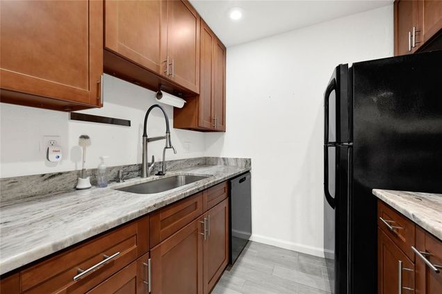 5001 Lamonte Lane Unit 110