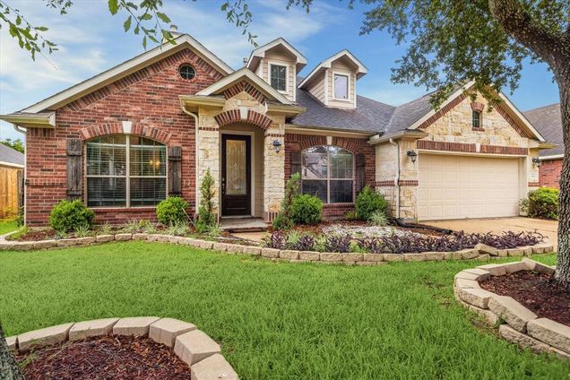 12910 Southport Drive Pearland, TX House Active - Photo 1 of 11. Opens carousel modal