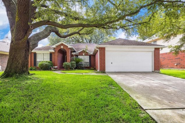 18622 Timber Way Drive Humble, TX House Active - Photo 1 of 16. Opens carousel modal
