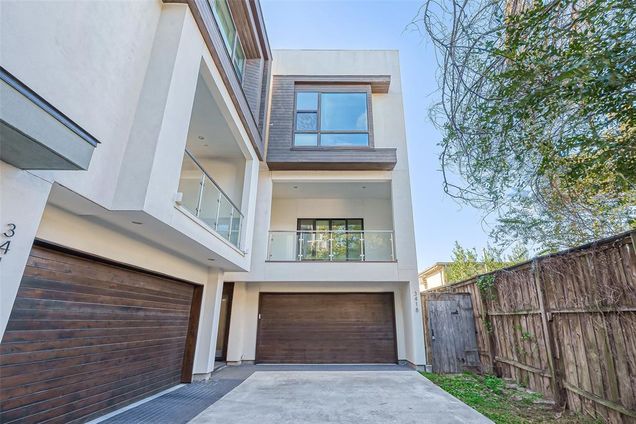 3418 Mount Vernon Street Houston, TX Townhouse Sold - Photo 1 of 1. Opens carousel modal