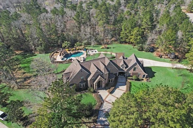 9003 Forest Lake Court