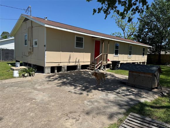 7722 West Street Houston, TX House Active - Photo 1 of 11. Opens carousel modal