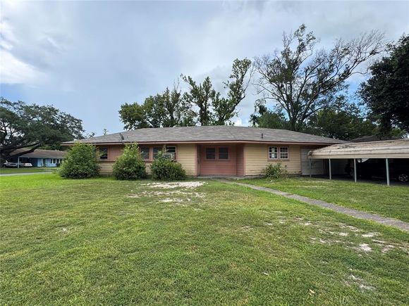 1009 Ruby Lane