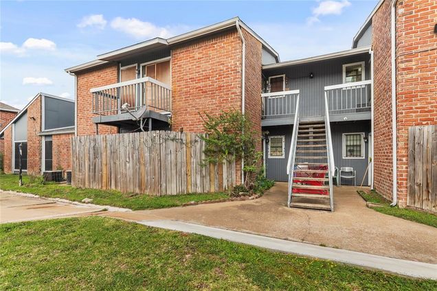 9550 Deering Drive Unit 308 Houston, TX Townhouse Sold - Photo 1 of 1. Opens carousel modal