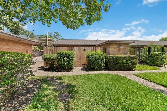 1529 Wirt Road Unit 79 Houston, TX Townhouse Sold - Photo 1 of 1. Opens carousel modal