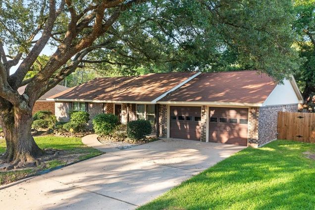 1905 Happy Valley Drive