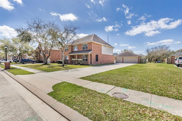 3816 Houston Lake Drive Pearland, TX House Active - Photo 1 of 36. Opens carousel modal