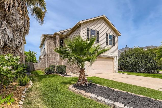 5107 Lagoon Court Bacliff, TX House Active - Photo 1 of 27. Opens carousel modal