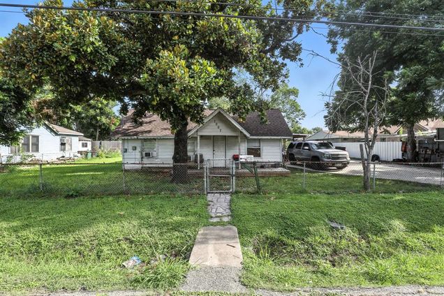 7007 Gonzales Street