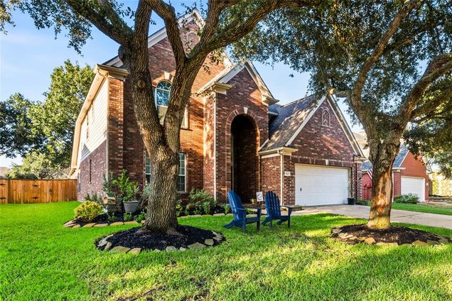 7623 Broken Oak Lane Sugar Land, TX House Sold - Photo 1 of 1. Opens carousel modal