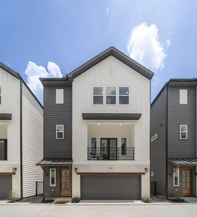 923 Fisher Street Unit B Houston, TX House Active - Photo 1 of 26. Opens carousel modal