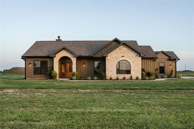 15855 County Rd 268 East Bernard, TX House Active - Photo 1 of 34. Opens carousel modal