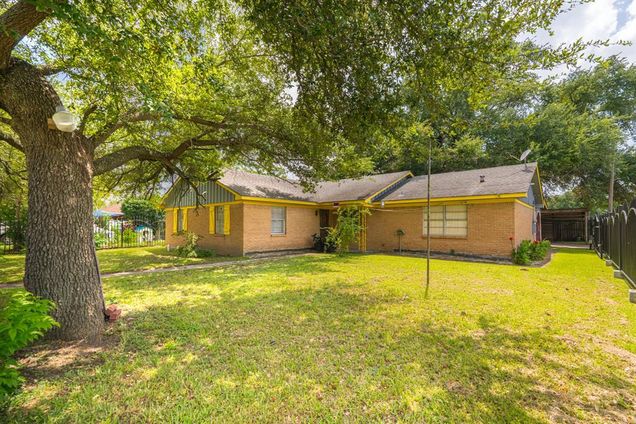 5915 Nordling Road Houston, TX House Active - Photo 1 of 28. Opens carousel modal