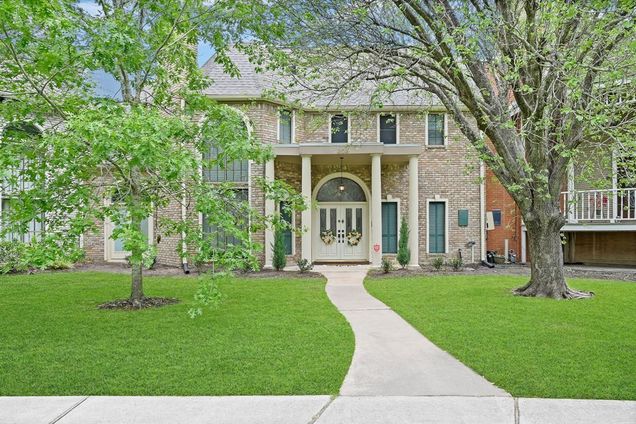 203 Victoria Way Friendswood, TX Townhouse Sold - Photo 1 of 1. Opens carousel modal