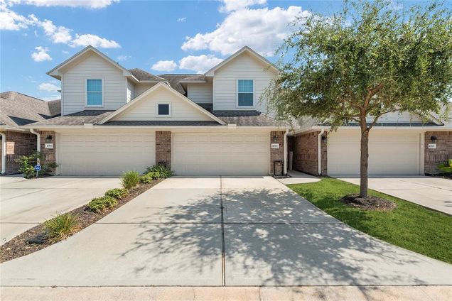 10511 Willow Park View Houston, TX Townhouse Sold - Photo 1 of 1. Opens carousel modal