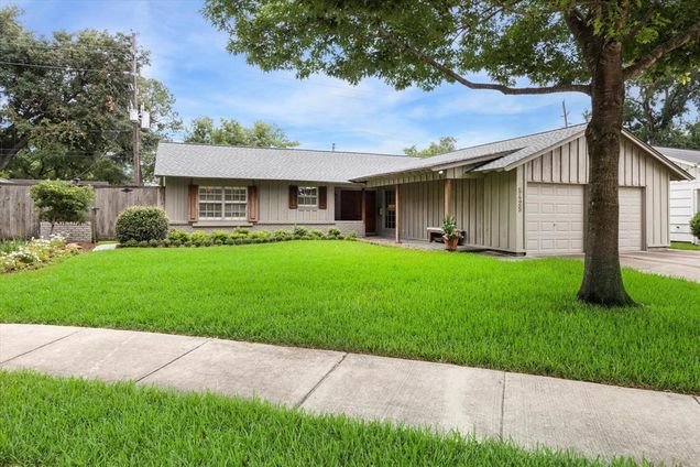 5425 Lincrest Lane Houston, TX House Sold - Photo 1 of 1. Opens carousel modal